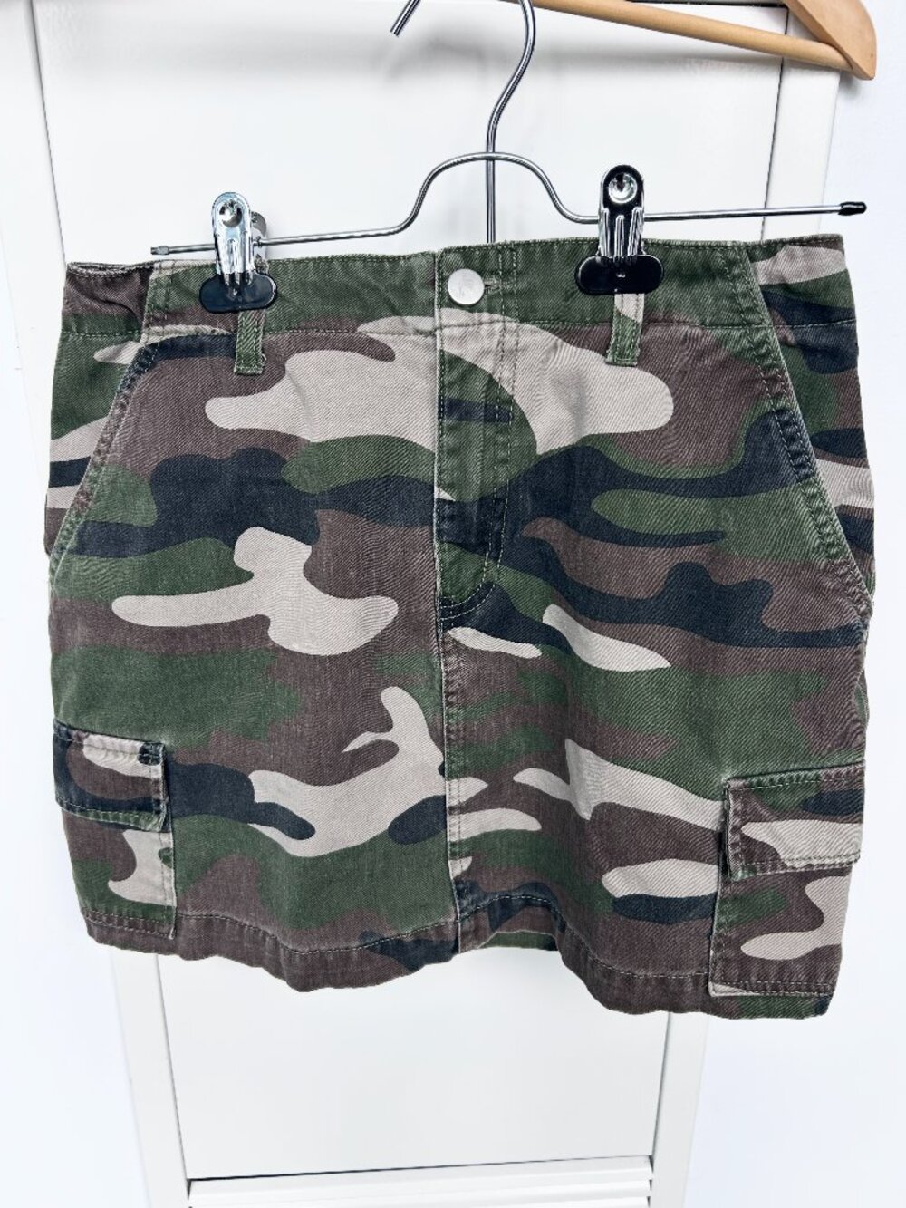 FOREVER 21 MINI SKIRT